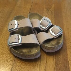 Woman’s Birkenstock tan Arizona Big Buckle sandal. Size 6(37). Barely worn!